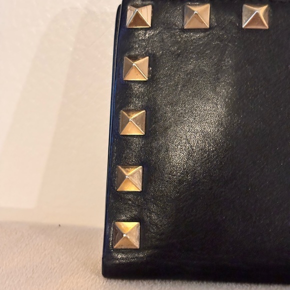 Valentino Garavani Black Studded Textured Leather Compact / Zippy Wallet EUC - Picture 3 of 12